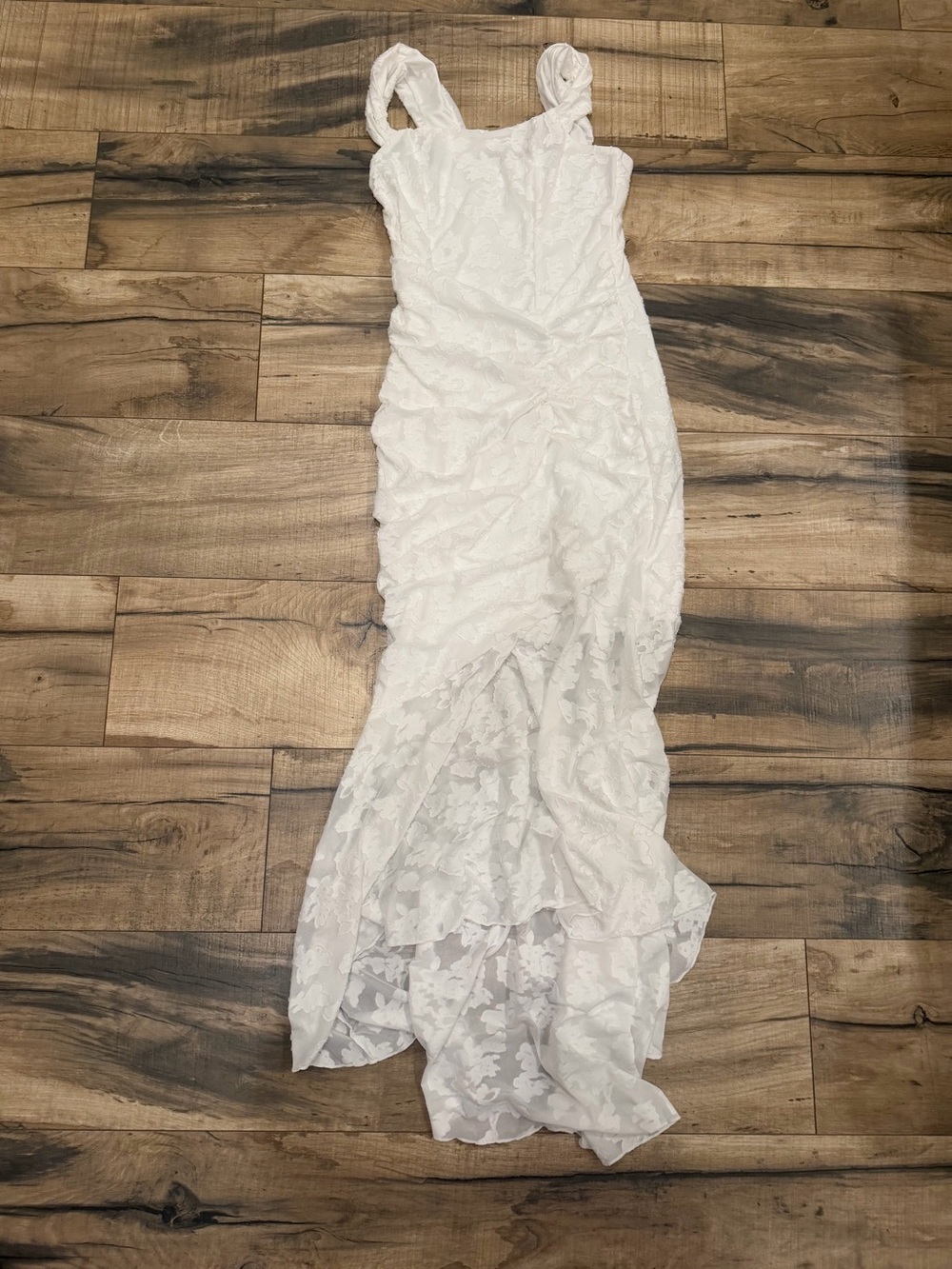 Elegant White Lace Maxi Dress
